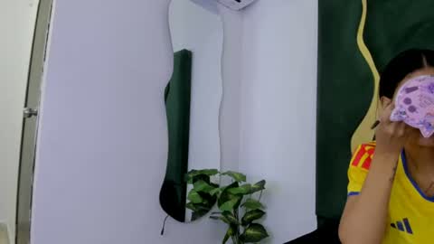 Snapshot of mila_petiteasm chatting on July 3, 2026, 12:33 pm mila_petiteasm online show from July 3, 2026, 12:33 pm