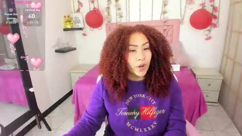 Snapshot of mila_rozze chatting on December 2, 2025, 1:05 pm online show from December 2, 2025, 1:05 pm