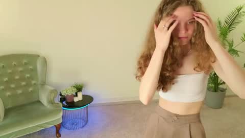 Mila online show from May 22, 2026, 7:48 am