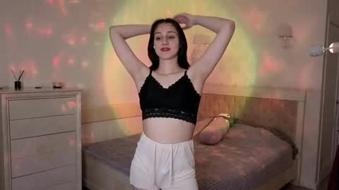 Snapshot of mila_vey chatting on May 21, 2026, 7:21 pm Milana online show from May 21, 2026, 7:21 pm