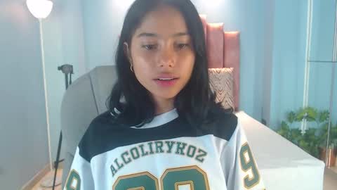 Snapshot of milaa_star chatting on February 13, 2026, 3:02 am milaa_star online show from February 13, 2026, 3:02 am