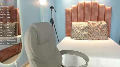 Snapshot of milaa_star chatting on February 24, 2026, 3:48 am milaa_star online show from February 24, 2026, 3:48 am