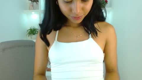 milaa_star online show from March 10, 2026, 3:44 am