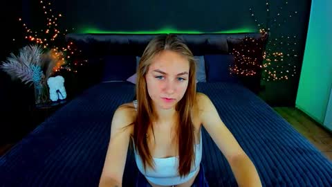 Milla online show from October 12, 2025, 6:12 am