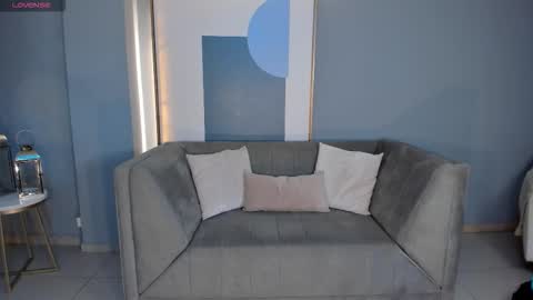 Snapshot of milacoleman chatting on December 18, 2025, 2:39 am Mila online show from December 18, 2025, 2:39 am