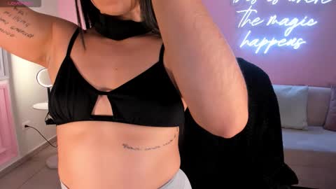 Snapshot of milacoleman chatting on January 6, 2026, 12:58 am Mila online show from January 6, 2026, 12:58 am