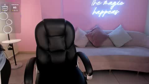 Snapshot of milacoleman chatting on January 13, 2026, 3:01 am Mila online show from January 13, 2026, 3:01 am