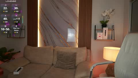 Snapshot of milacrave chatting on October 14, 2025, 11:44 am milacrave online show from October 14, 2025, 11:44 am