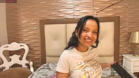 miladiosa online show from April 11, 2026, 1:04 pm