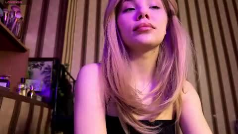 milakittys online show from June 13, 2026, 11:30 am