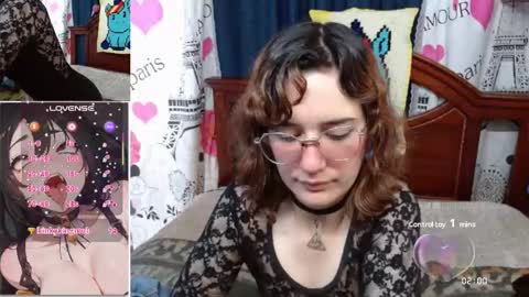 Mila-Lunala online show from November 27, 2025, 4:20 pm