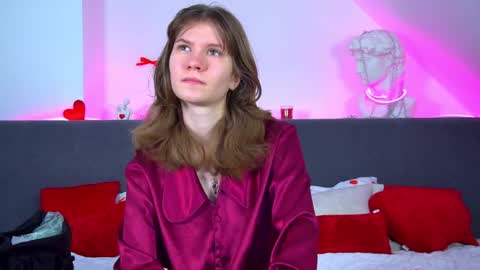 Snapshot of milamaelis chatting on February 27, 2026, 12:05 pm Mila online show from February 27, 2026, 12:05 pm