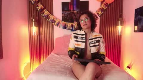 Snapshot of milamonroe_ chatting on October 18, 2025, 2:51 pm Mila online show from October 18, 2025, 2:51 pm