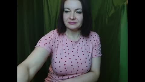 milana9732 online show from April 3, 2026, 6:17 pm