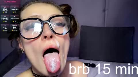 Snapshot of milana_sexwife chatting on February 1, 2026, 2:26 pm Dan and Milana online show from February 1, 2026, 2:26 pm