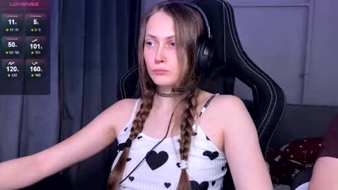 Snapshot of milana_sexwife chatting on February 4, 2026, 9:20 pm Dan and Milana online show from February 4, 2026, 9:20 pm