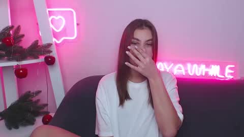 milanaangelas online show from December 24, 2024, 10:55 am