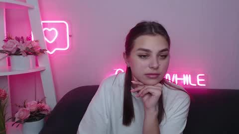 milanaangelas online show from January 17, 2025, 11:06 am