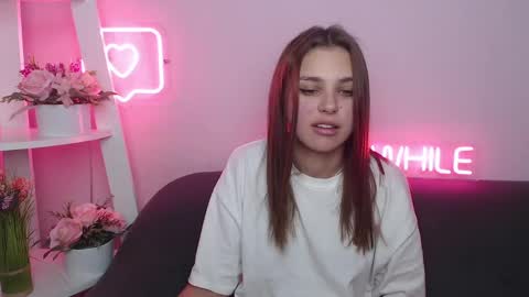 milanaangelas online show from January 24, 2025, 10:43 am