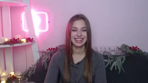 milanaangelas online show from December 21, 2025, 5:36 am