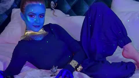 Snapshot of milanabalmain chatting on October 29, 2025, 5:14 pm MilanaBalmain online show from October 29, 2025, 5:14 pm