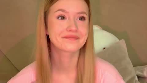 Snapshot of milanabalmain chatting on October 31, 2025, 4:35 am MilanaBalmain online show from October 31, 2025, 4:35 am