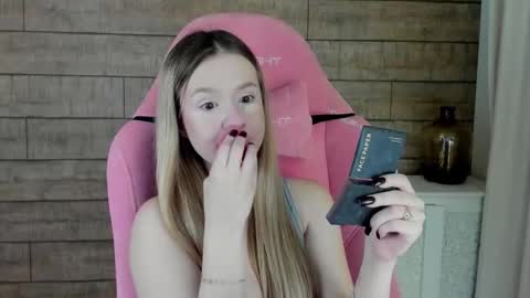 Snapshot of milanabalmain chatting on November 16, 2025, 4:29 am MilanaBalmain online show from November 16, 2025, 4:29 am