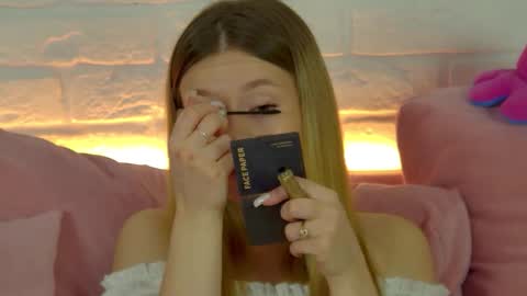 Snapshot of milanabalmain chatting on December 2, 2025, 5:02 am MilanaBalmain online show from December 2, 2025, 5:02 am