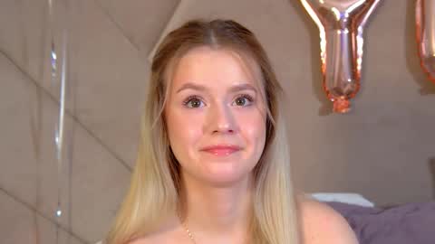 MilanaBalmain online show from February 20, 2026, 6:19 am