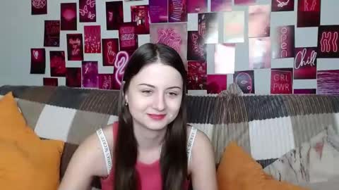 Snapshot of milanaroz chatting on February 3, 2025, 1:51 pm milanaroz online show from February 3, 2025, 1:51 pm