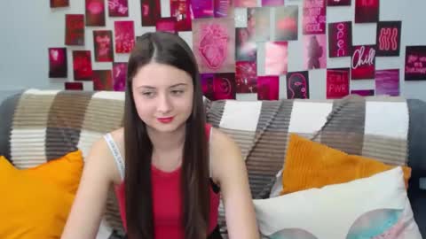 Snapshot of milanaroz chatting on March 8, 2025, 9:28 am milanaroz online show from March 8, 2025, 9:28 am