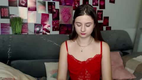 Snapshot of milanaroz chatting on October 4, 2025, 5:00 pm milanaroz online show from October 4, 2025, 5:00 pm