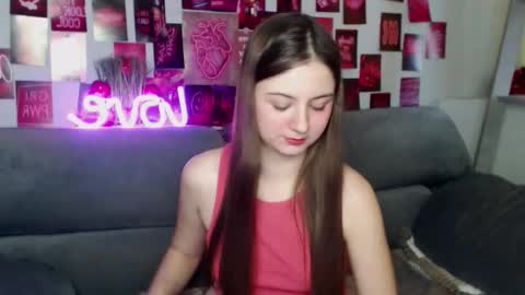 Snapshot of milanaroz chatting on November 21, 2025, 6:01 am milanaroz online show from November 21, 2025, 6:01 am