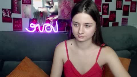 Snapshot of milanaroz chatting on November 30, 2025, 6:01 pm milanaroz online show from November 30, 2025, 6:01 pm