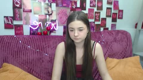 Snapshot of milanaroz chatting on February 1, 2026, 6:12 am milanaroz online show from February 1, 2026, 6:12 am