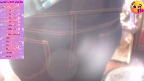 Snapshot of milanasvethoney chatting on October 12, 2025, 12:15 pm Luna-- link in bio online show from October 12, 2025, 12:15 pm