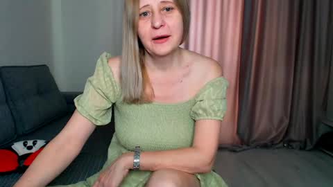 Snapshot of milanav chatting on March 2, 2026, 6:14 am Milena online show from March 2, 2026, 6:14 am