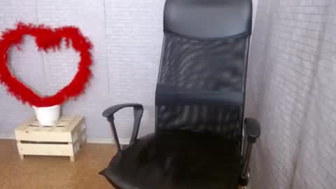 Snapshot of milaniyalove chatting on September 15, 2025, 6:24 am milaniyalove online show from September 15, 2025, 6:24 am