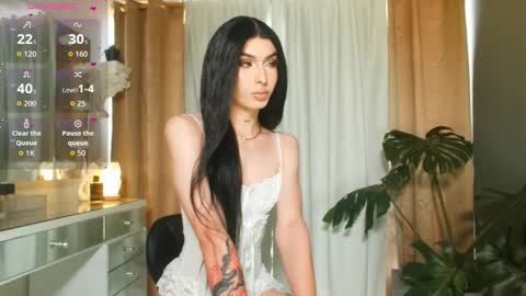 Snapshot of milansantana24 chatting on October 27, 2025, 8:35 pm MILAN SANTANA online show from October 27, 2025, 8:35 pm