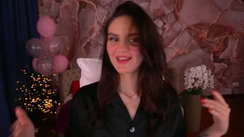 Snapshot of milashalovely chatting on January 28, 2025, 7:00 am Milasha online show from January 28, 2025, 7:00 am