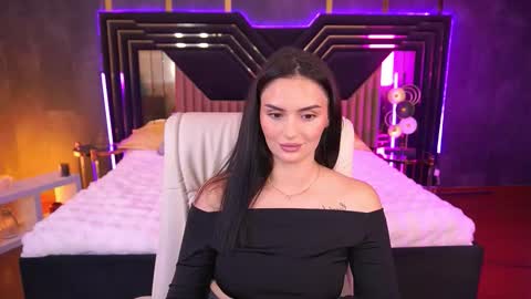 Snapshot of milashalovely chatting on November 7, 2025, 2:28 pm Milasha online show from November 7, 2025, 2:28 pm