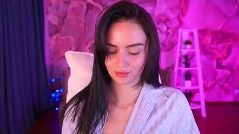 Snapshot of milashalovely chatting on November 18, 2025, 7:24 am Milasha online show from November 18, 2025, 7:24 am