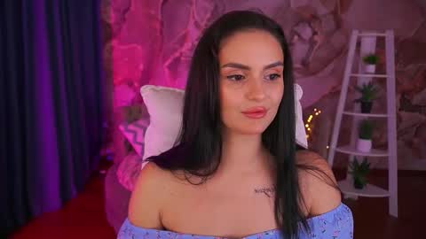 Snapshot of milashalovely chatting on December 3, 2025, 4:05 pm Milasha online show from December 3, 2025, 4:05 pm