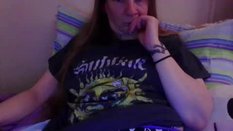 Snapshot of milastoned chatting on April 18, 2026, 4:11 pm Mila online show from April 18, 2026, 4:11 pm