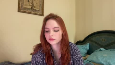 Snapshot of milav_ chatting on April 6, 2026, 3:02 pm Lana online show from April 6, 2026, 3:02 pm