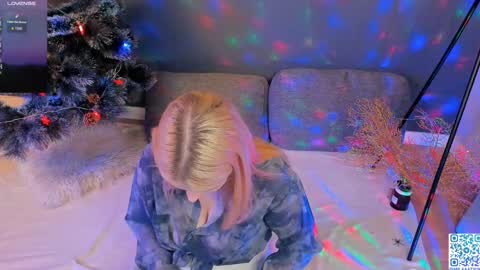 Snapshot of mildredbain chatting on December 30, 2024, 3:14 am Mila online show from December 30, 2024, 3:14 am