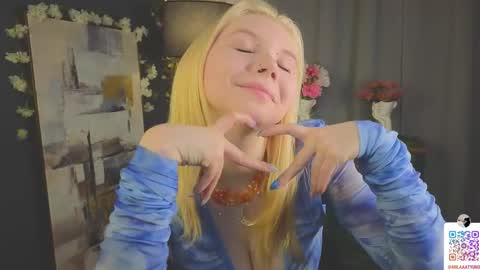 Snapshot of mildredbain chatting on February 16, 2025, 2:31 am Mila online show from February 16, 2025, 2:31 am