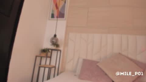 M I L E  online show from November 17, 2025, 12:00 pm