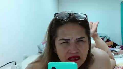 Snapshot of milena_hoot_ chatting on September 13, 2025, 4:01 am MILENA online show from September 13, 2025, 4:01 am