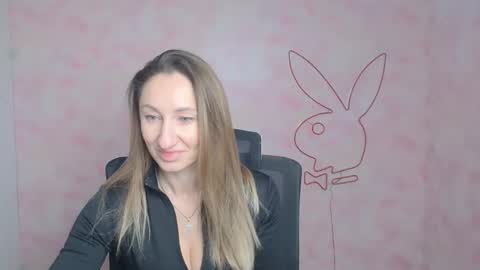 Snapshot of milena_sunny_ chatting on February 16, 2026, 6:53 am Milena online show from February 16, 2026, 6:53 am